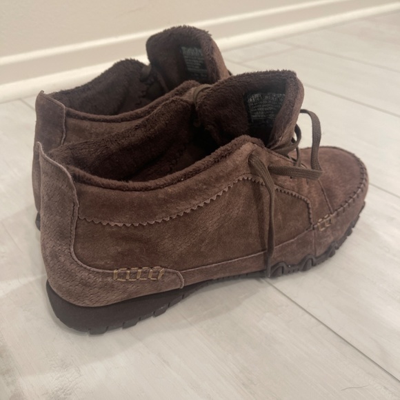 Skechers women’s bikers Lineage Chukka boot suede 9.5 - Picture 2 of 6